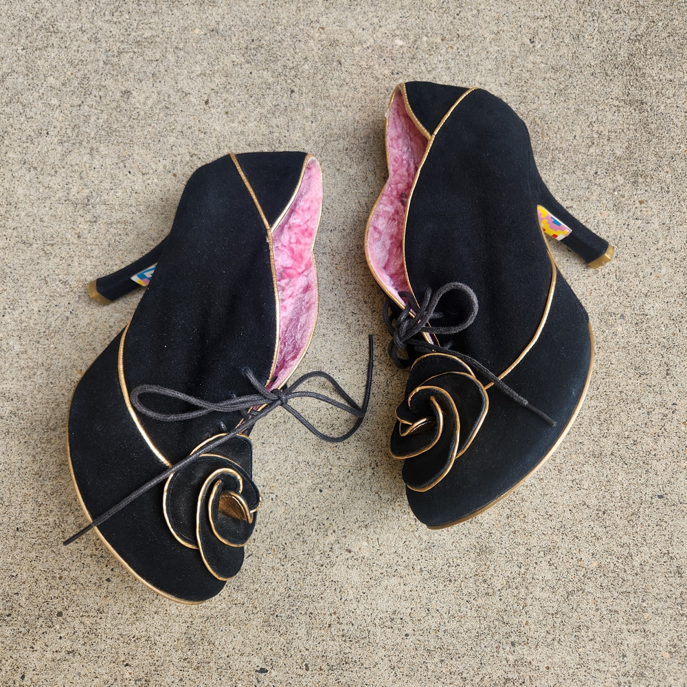 Irregular Choice Black Rosepea booties - Picture 2 of 13